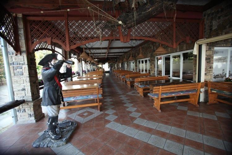 多瑙河酒店 斯雷姆斯基卡尔洛夫奇 外观 照片